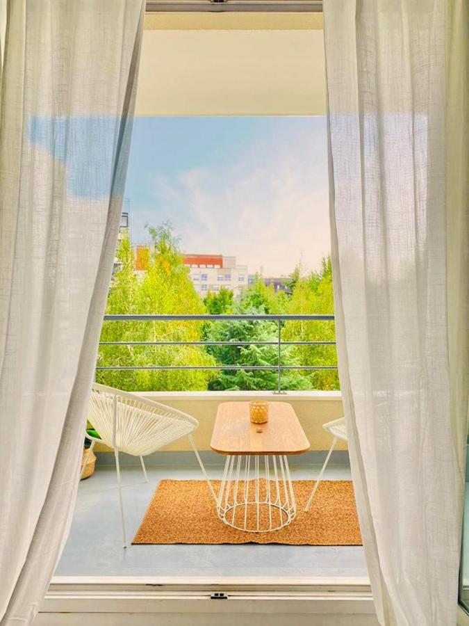 T2 Tres Charmant A Cergy Le Haut A Seulement 2 Min A Pied De La Gare !! Parking Prive Apartment ภายนอก รูปภาพ